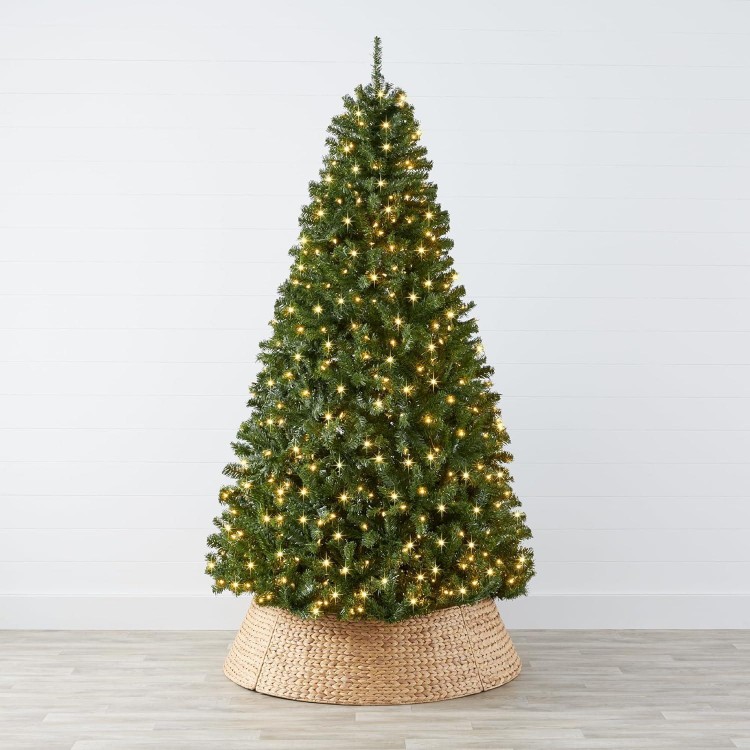 Best Choice Pre-Lit Spruce Christmas Tree, Easy Assembly