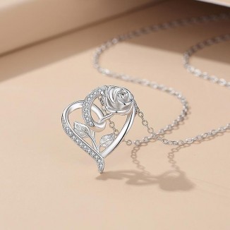 Fashion European and American Style Heart-Shaped Rose Clavicle Chain