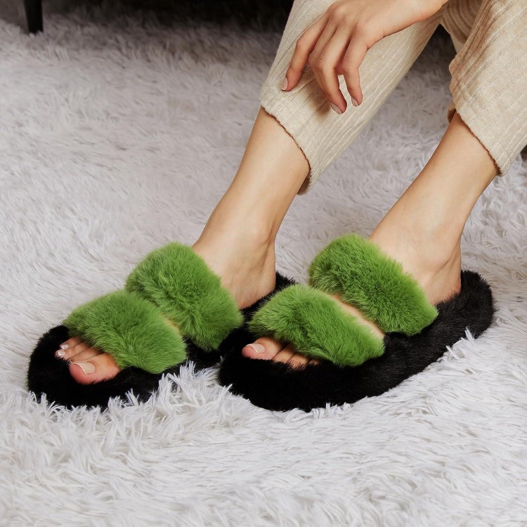 Women's Fuzzy Slippers Sandals