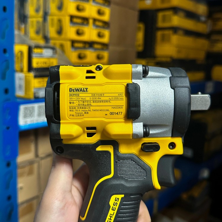 Dewalt 20V Brushless Impact Wrench DCF922 1/2 in Cordless Electric Wrench With Detent Pin Anvil ATOMIC 610NM High Torque Wrench