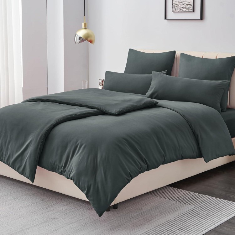 Microfibre Bed Linen Set with Zip, Soft and Non-Iron