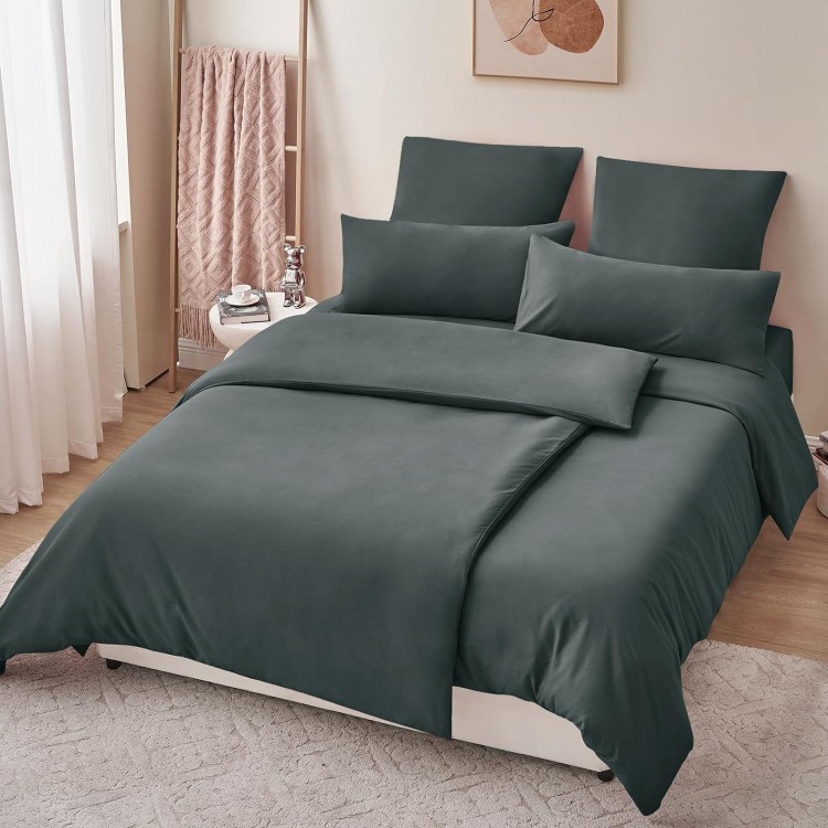 4-Piece Bed Linen, Made of Microfibre with Zip, Soft and Non-Iron