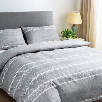 3-Piece Microfibre Bed Linen Set with Chic Striped Pattern